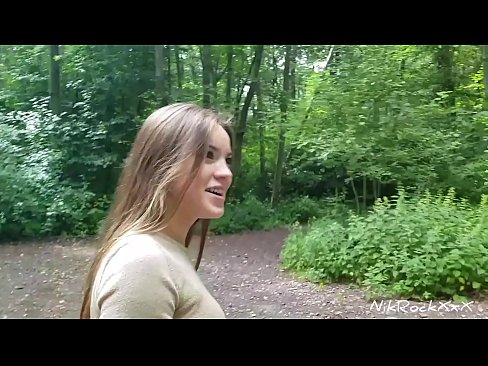 ❤️ Ehdotin Evelinalle, että panisimme julkisella paikalla! Hän suostui. Sitten panin häntä perseeseen ja spermasin hänen suuhunsa. Sitten hän pissasi itseensä. Kaunis porno at us ❌