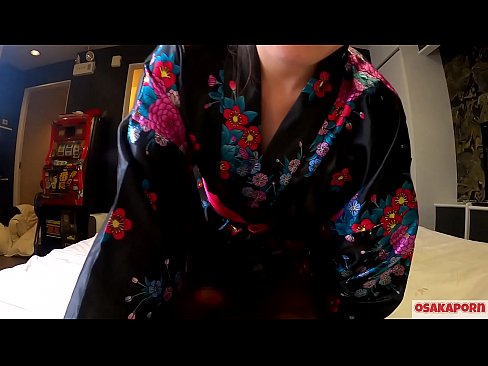 ❤️ Nuori cosplay-tyttö rakastaa seksiä orgasmeihin asti ruiskuttamalla hevostyttöä ja ottamalla suihin. Aasialaistyttö karvainen pillu ja kauniit tissit perinteisessä japanilaisessa puvussa amatöörivideossa, jossa näytetään masturbointia panoleluilla. Sakura 3 OSAKAPORN. Kaunis porno at us ❌