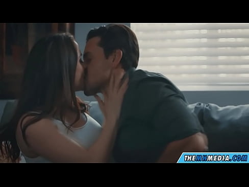 ❤️ Romanttista seksiä hyvän povisen äidin kanssa Kaunis porno at us ❌